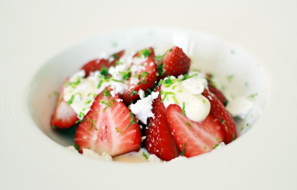 Strawberries with Mascarpone Cheese Meringue and Lime