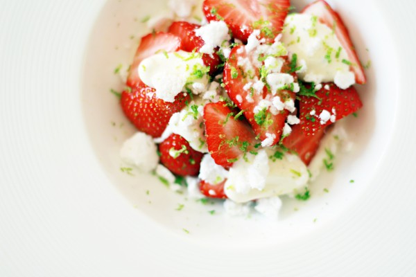 Strawberries with Mascarpone Cheese Meringue and Lime