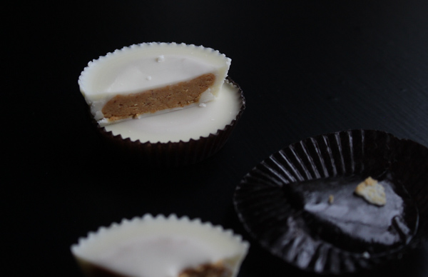 Reese’s White Peanut Butter Cups Taste Test at Ateriet