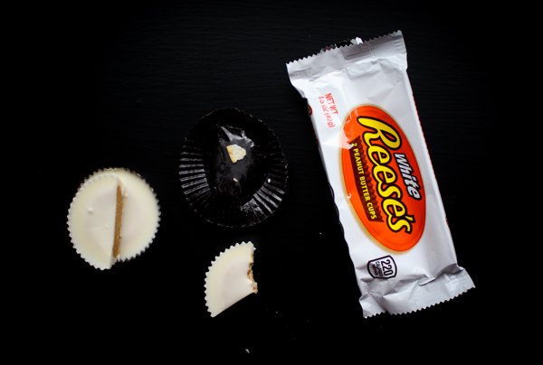 Reese’s White Peanut Butter Cups Taste Test at Ateriet