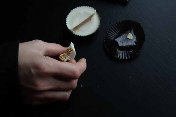 Reese’s White Peanut Butter Cups Taste Test at Ateriet
