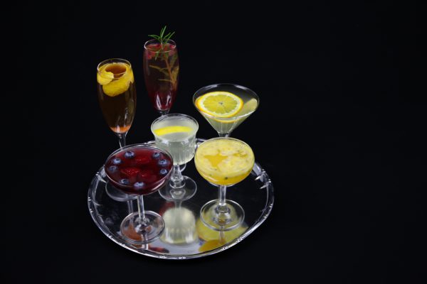 6 Champagne Cocktails To Serve This New Year's Eve - Ateriet.com