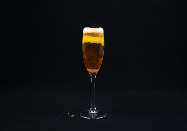 6 Champagne Cocktails To Serve This New Year's Eve - Ateriet.com