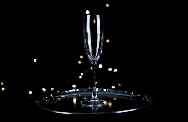 6 Champagne Cocktails To Serve This New Year's Eve - Ateriet.com