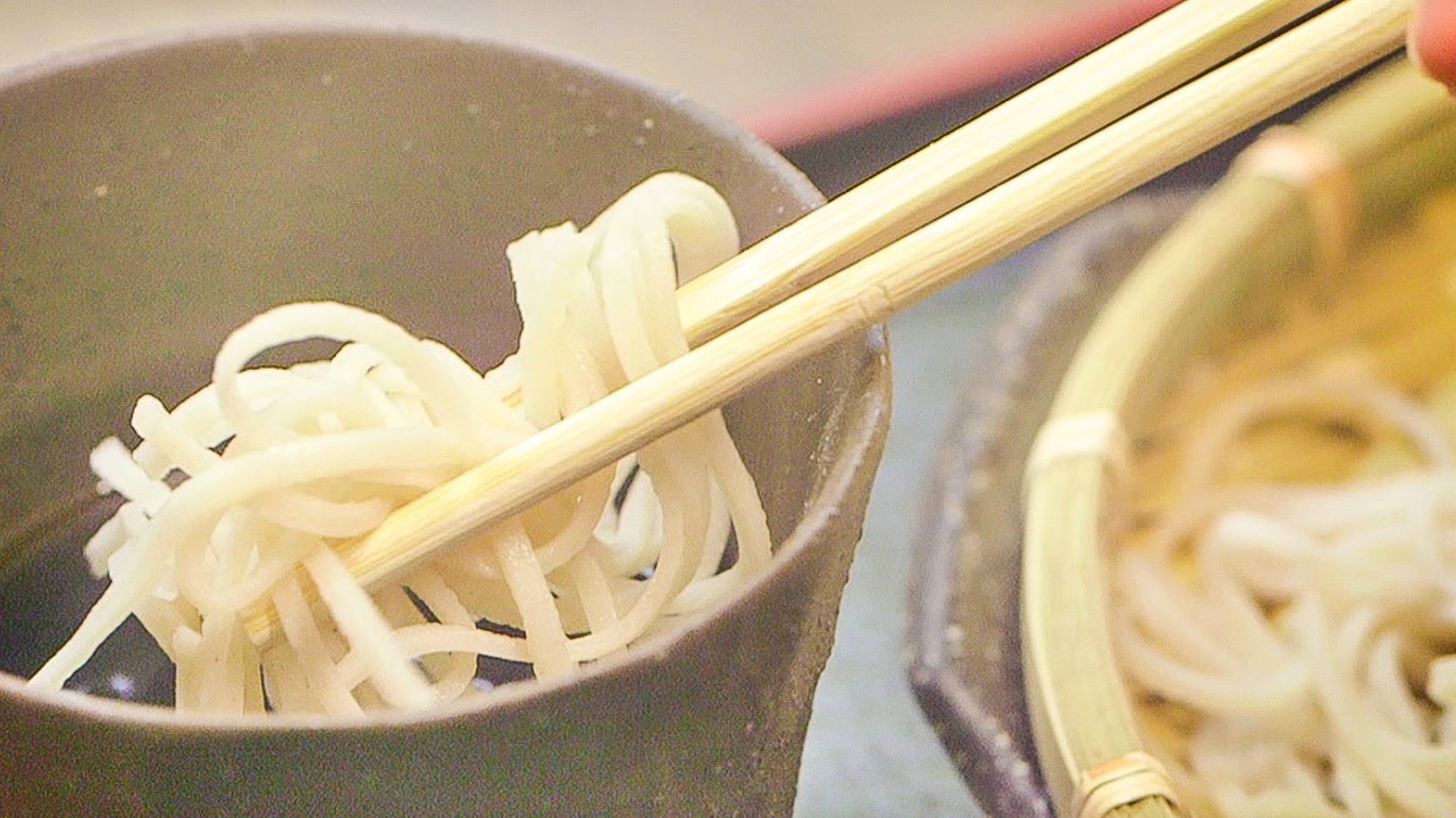 soba noodles closeup