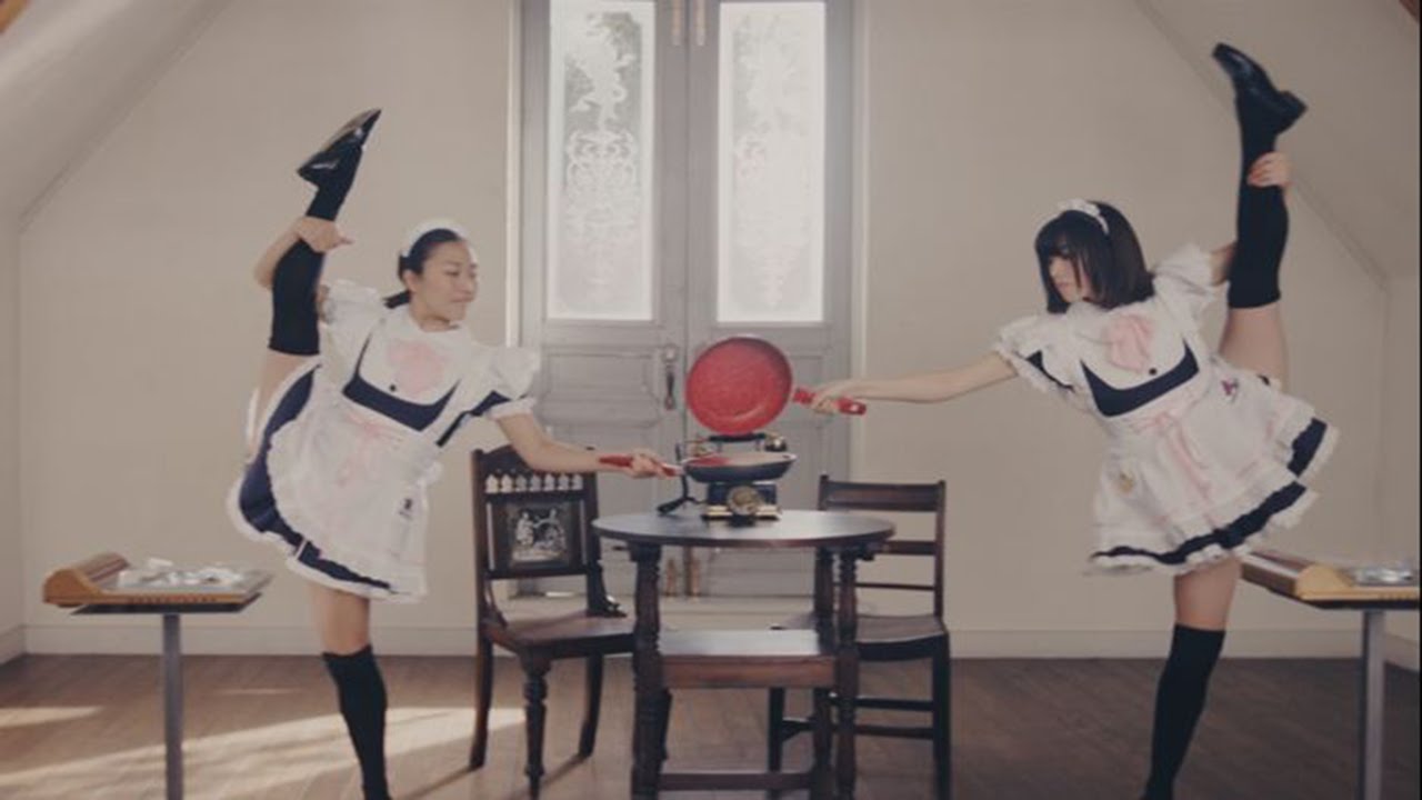 japanese maids making pancakes