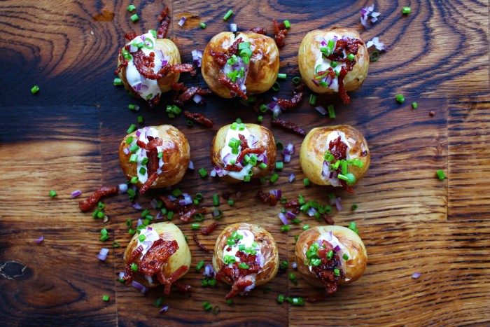 Mini Baked Potatoes with Sour Cream, Bacon and Chives