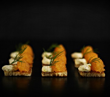Bleak Roe on Toast with Lemon Smetana and Dill - get the recipe at Ateriet.com