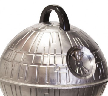 Death Star Grill is here and this is what you will want to cook your meat on this summer, check it out at Ateriet - A Food Culture Website.