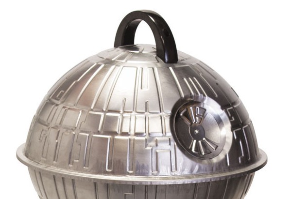 Death Star Grill is here and this is what you will want to cook your meat on this summer, check it out at Ateriet - A Food Culture Website.