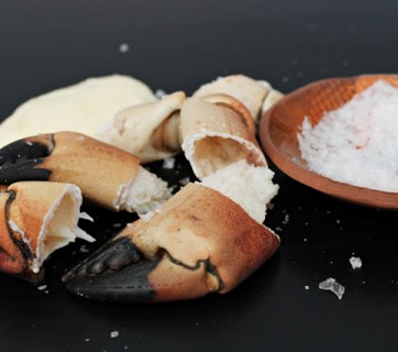 Crab Claws with Homemade Aioli & Salt