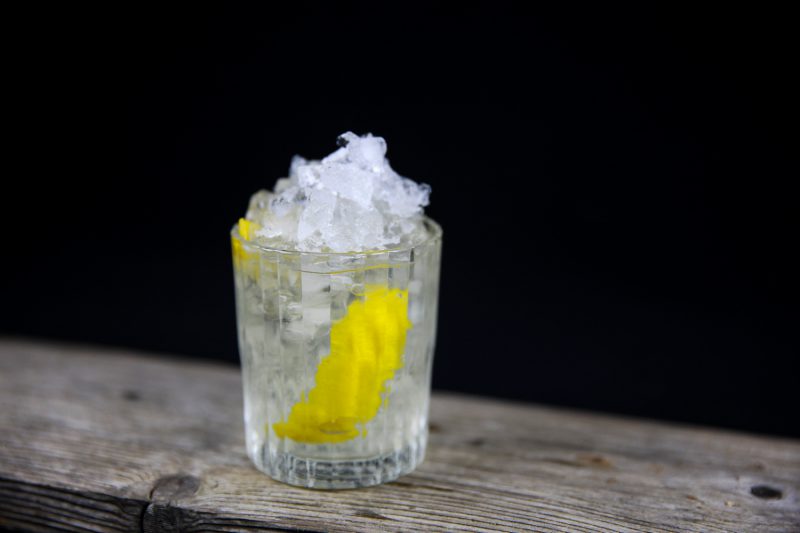 Elderflower Gin Smash - The Perfect Spring Cocktail
