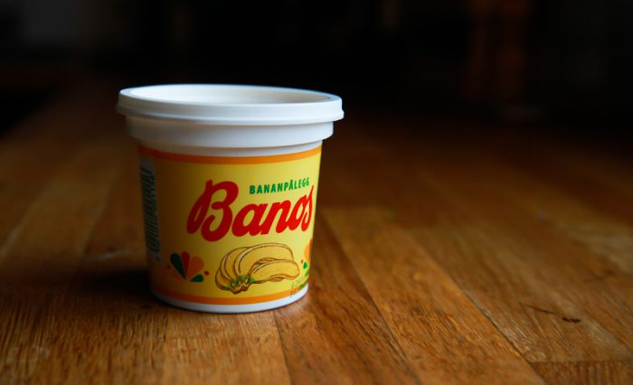 Banos Taste Test - Weird Norwegian Spreadable Banana for Sandwiches