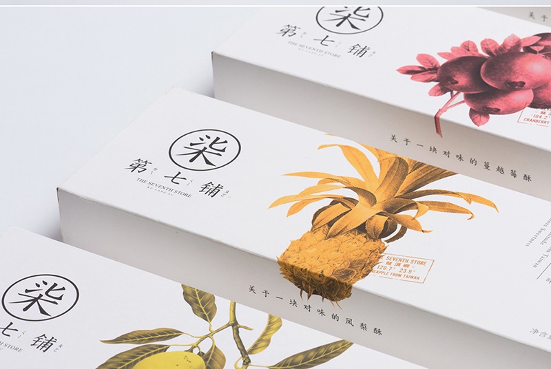 Check out the fruit packaging for The 7th Store, it’s both minimalistic and comes with some great illustrations.