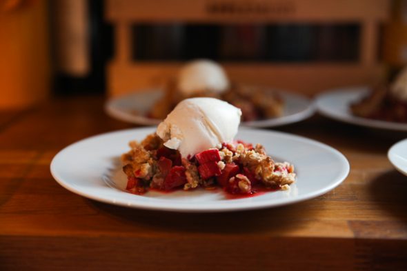 Easy Rhubarb Crumble Pie - You can’t fail this